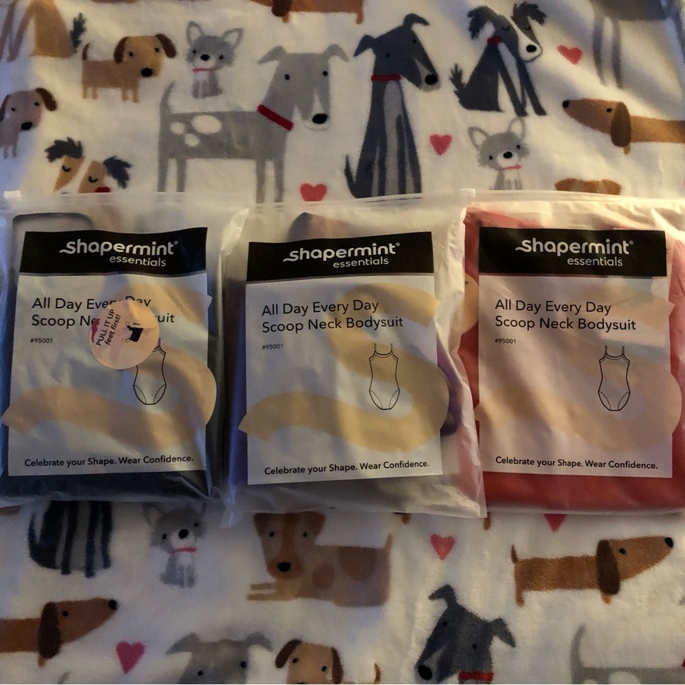 Shapermint Essentials all day scoop neck